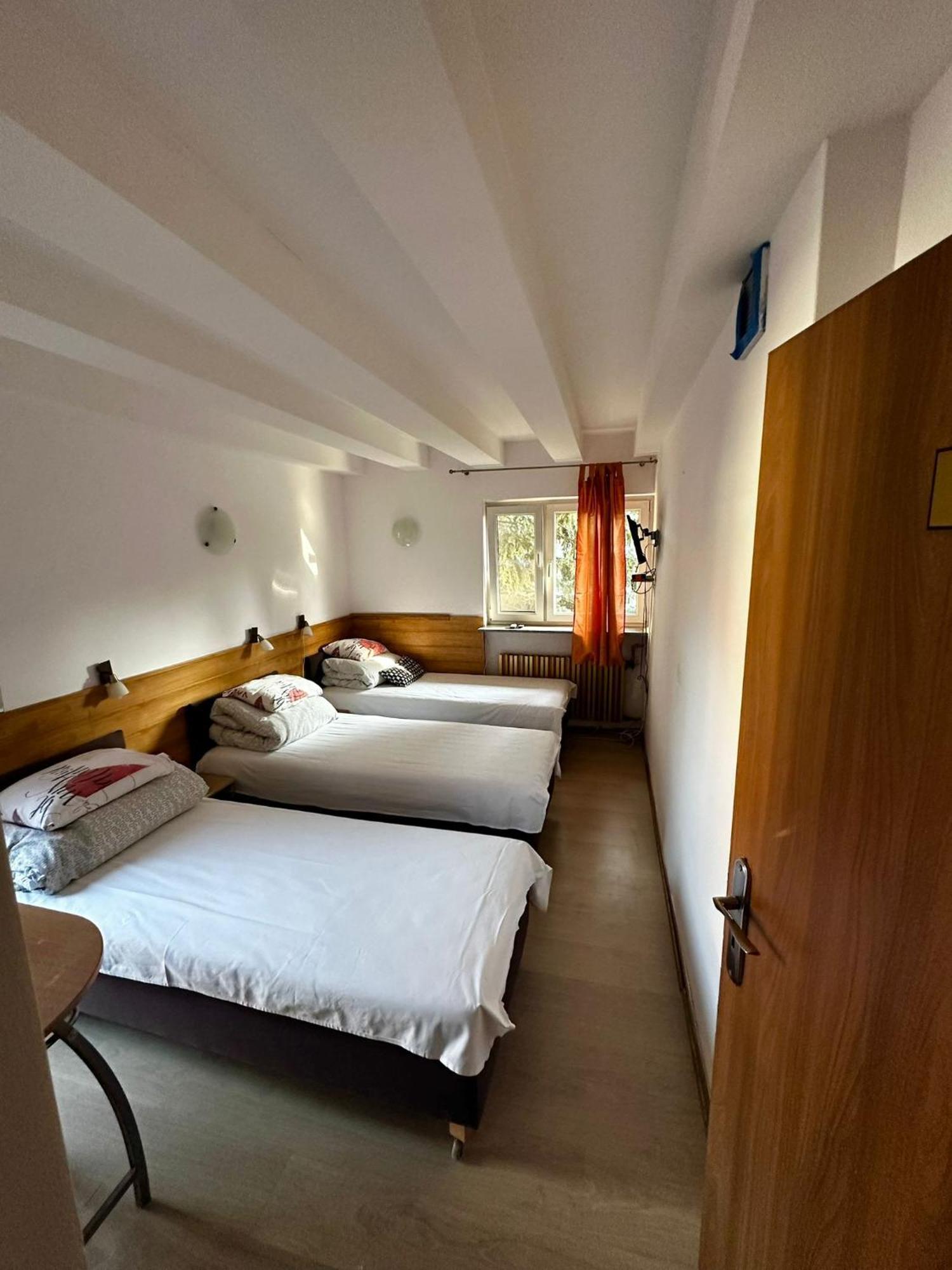 Hostel Tolek Varşova Dış mekan fotoğraf